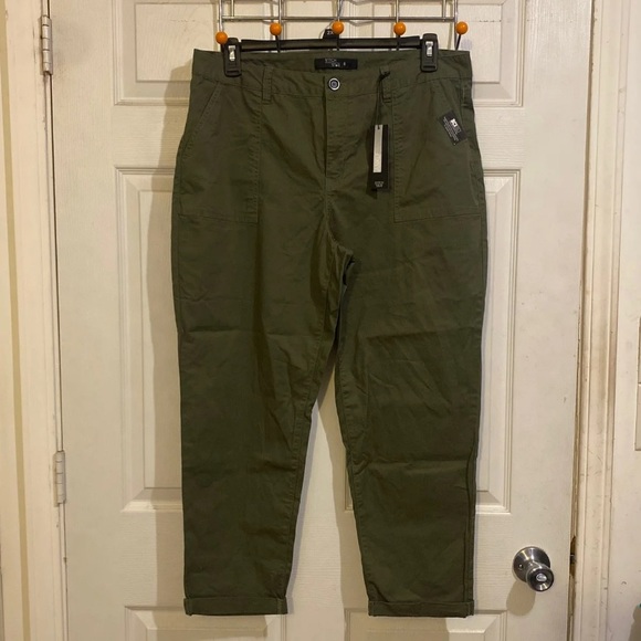 SOLD***3/$45***NWT Army Green Pants Size 16 - Picture 2 of 6